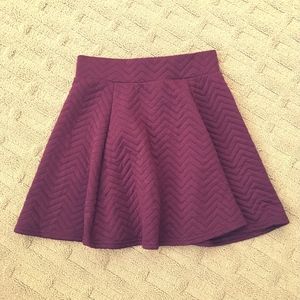 High waist maroon skirt
